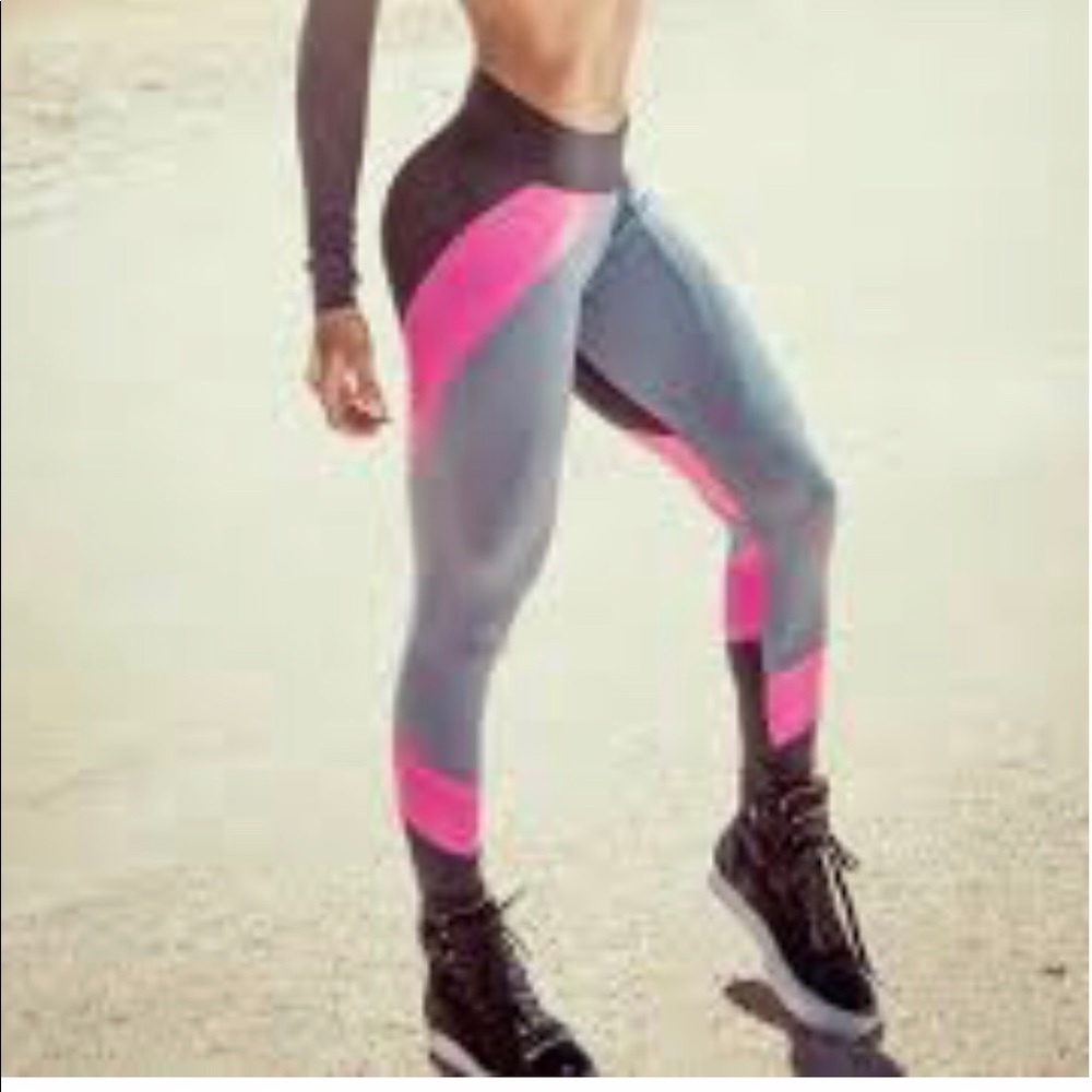 SuperHot Leggings New without Tags